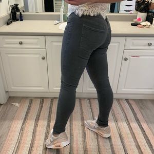 AE Grey Super Low Jegging size 6 long